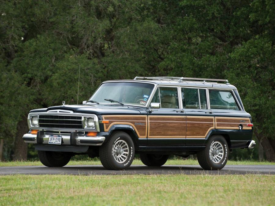  Jeep Grand Wagoneer 1984 года  (фото 4 из 11)